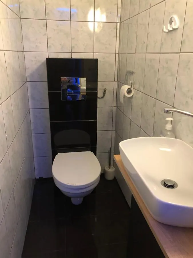 Hostel Tanie Pokoje Blisko Lotniska Poznań Polska