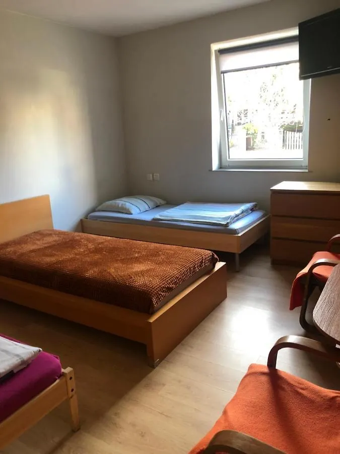 Hostel Tanie Pokoje Blisko Lotniska Πόζναν Πολωνία