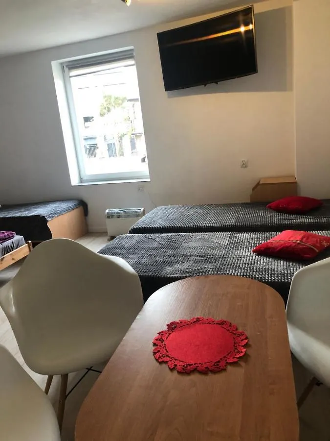 Hostel Tanie Pokoje Blisko Lotniska Πόζναν Πολωνία